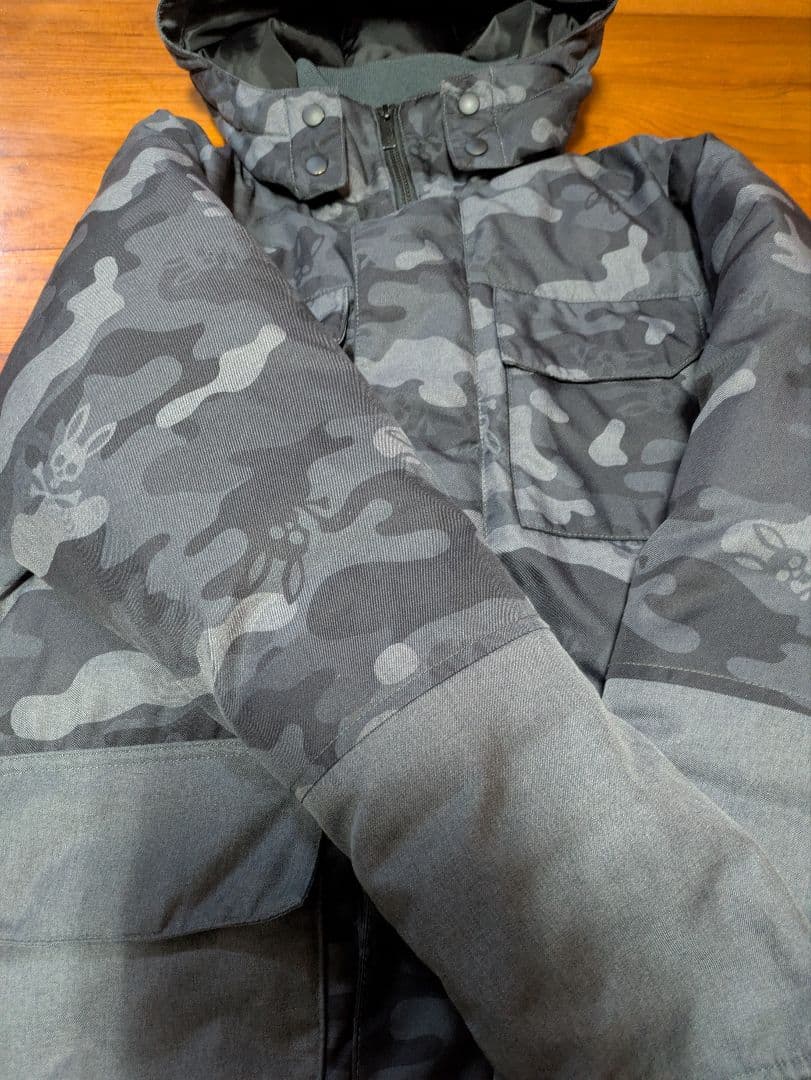 Psycho Bunny by ROBERT GODLEY　ダウンジャケット