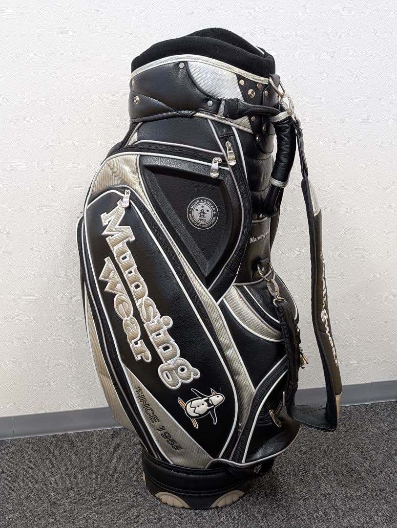 【Munsingwear】 キャディバッグ ブラック・シルバー
