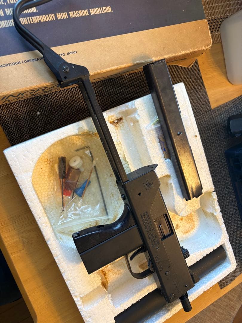 MGC イングラム-11 発火式モデルガン