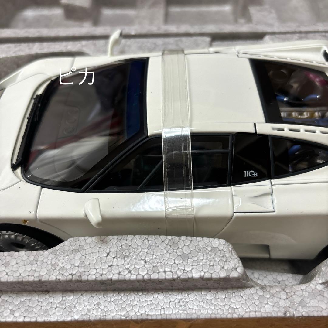 オートアートブガッティ　EB 110 GT ホワイト1:18
