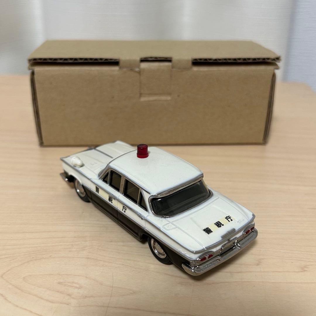 【ミニカーショップイケダ】日本製　FINE MODEL1/43 プリンスグロリア