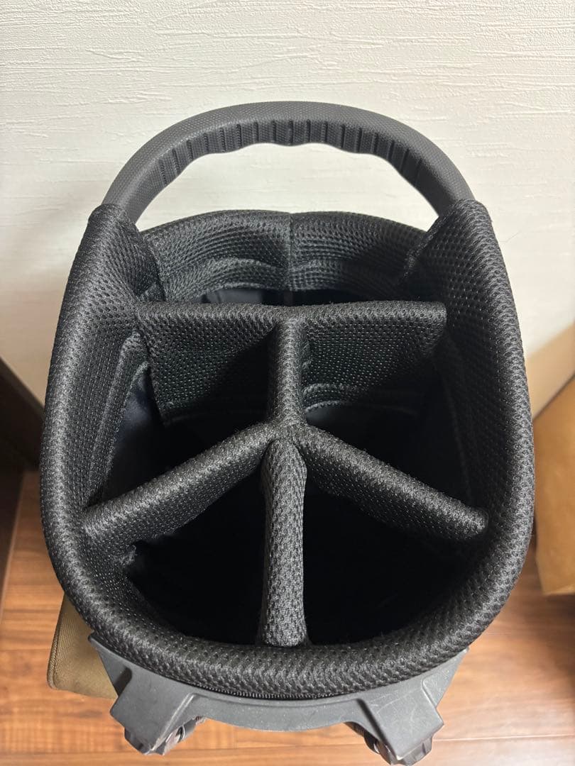 希少　限定　ブリーフィング　キャディバッグ オッシュマンズ　ヘッドカバー付き