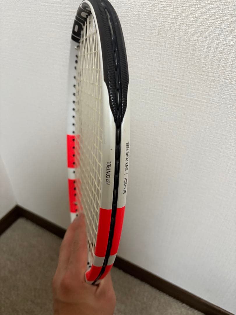 テニスラケット　バボラ、ピュアストライク