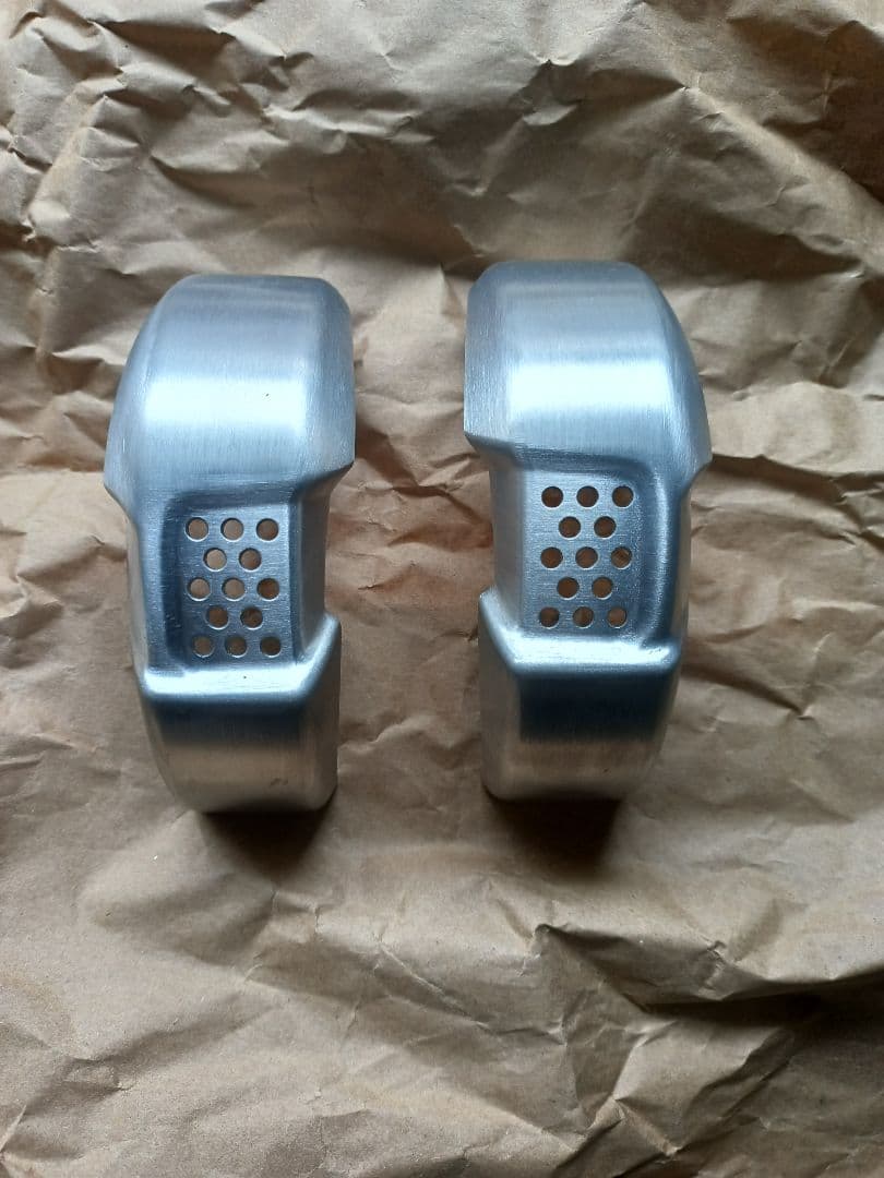 スラクストンRS　インテークカバー スロットルボディトリム(純正)