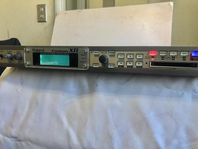 Roland Fantom XR ジャンク SRXボード6枚搭載　音源モジュール