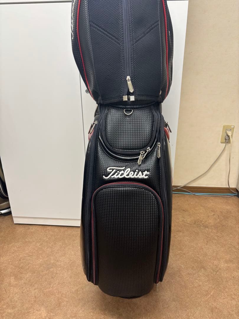タイトリスト　キャディバッグ　9.5型