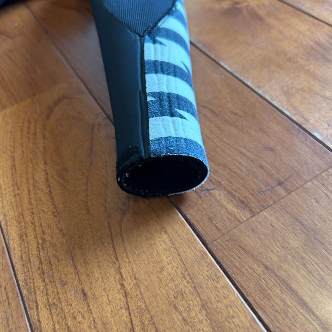 キッズ　125㎝　冬用　５×３　ジャージフルスーツ　ウエットスーツ　裏起毛