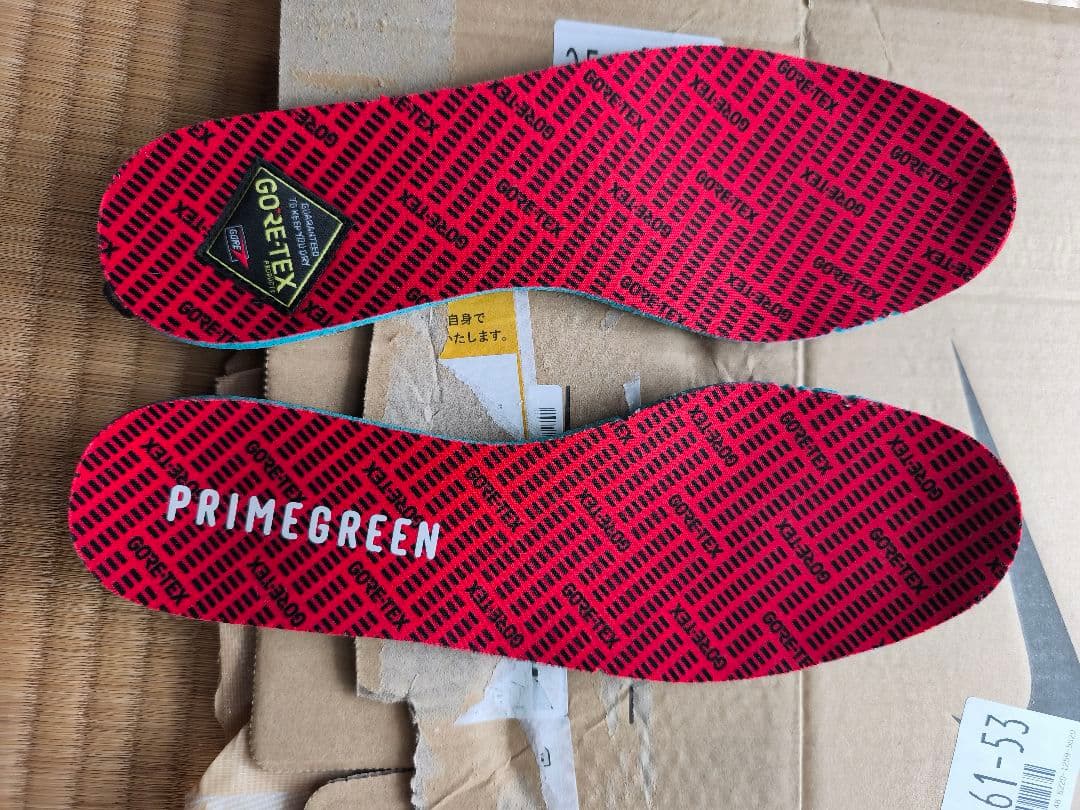 アディダス　スタンスミスゴアテックス