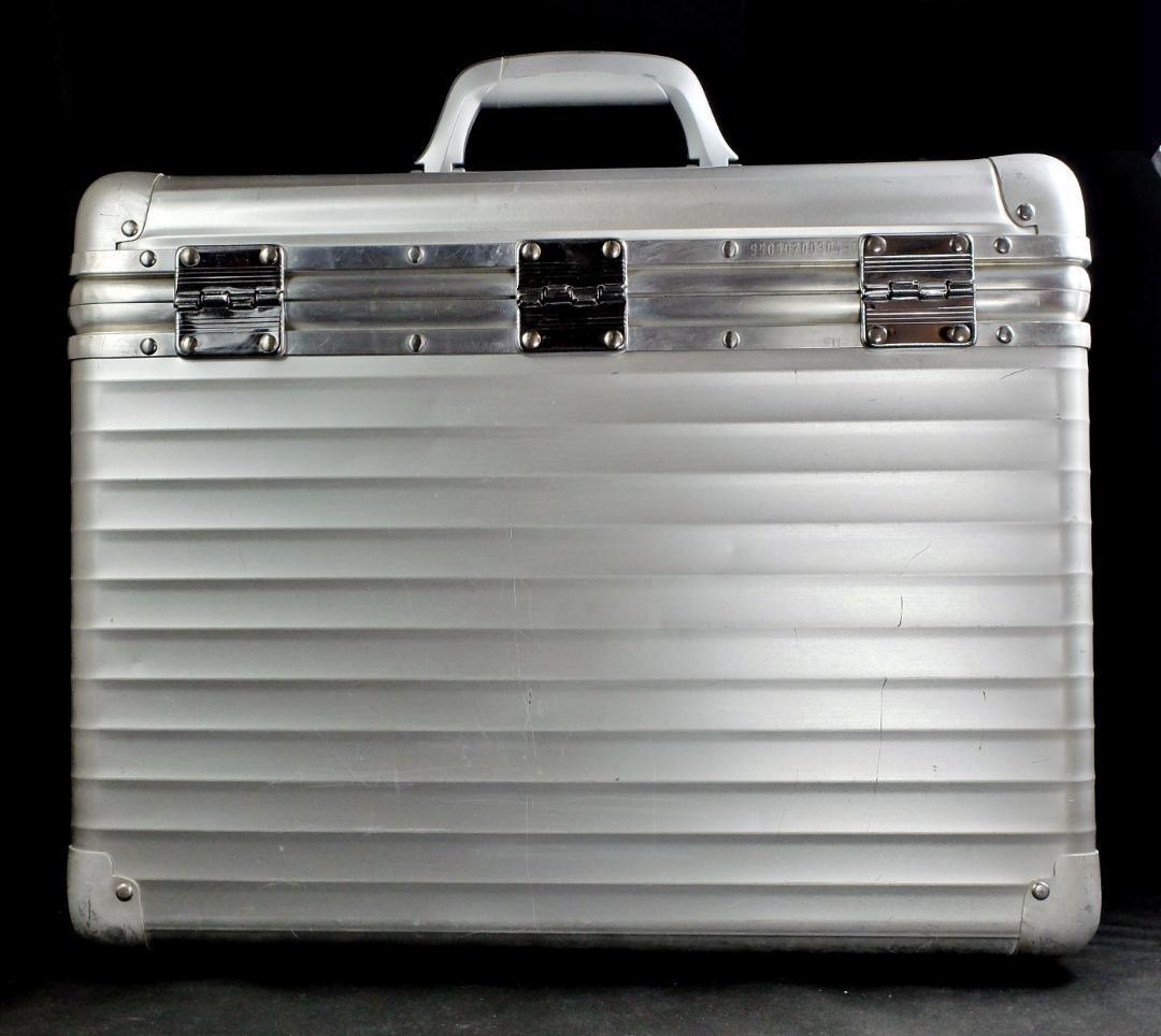 リモワ 950.50 TOPAS『パイロット・ケース』（ラージスリム) 33L