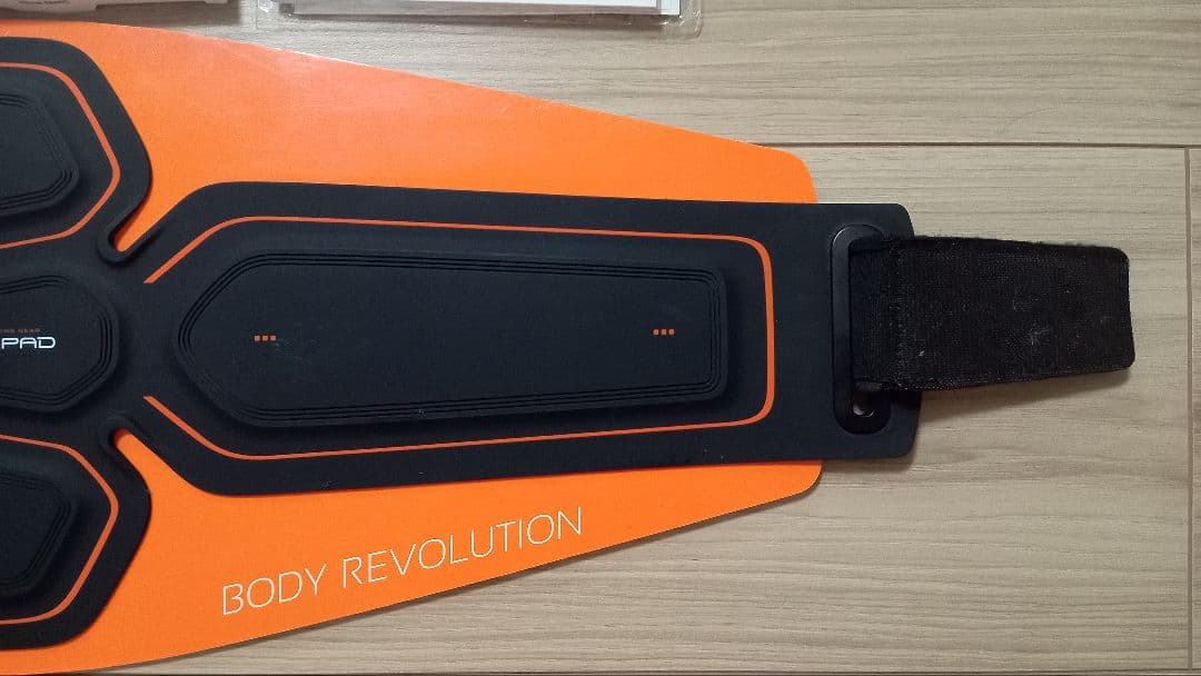 SIXPAD BODY REVOLUTION　アブズベルト　ジェル付き