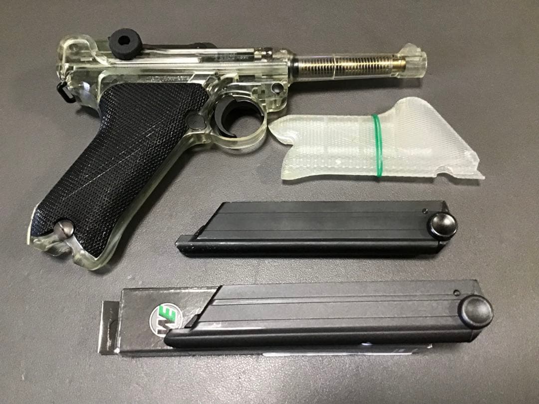 タナカ P08 スケルトン マガジン2個＋ブラックグリップ＋ハードケース付