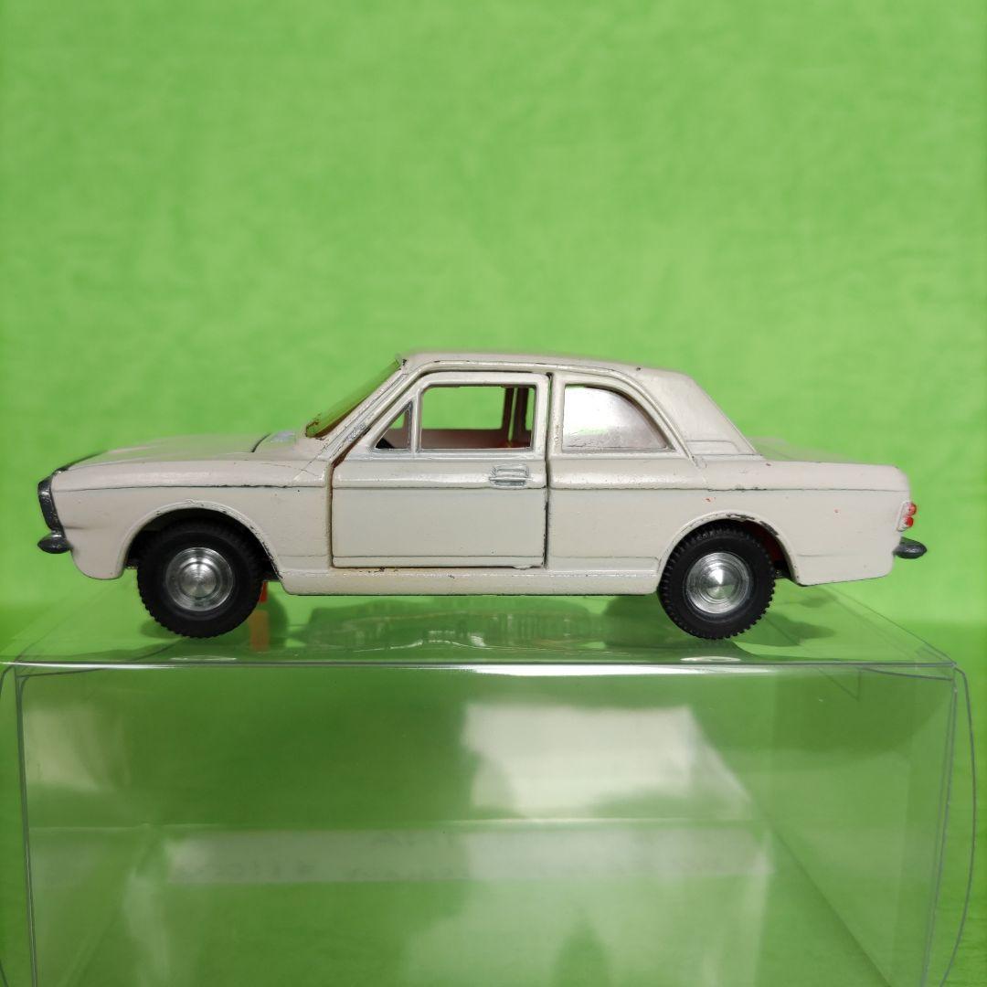 フォード　コルティナ　　ディンキートーイズ