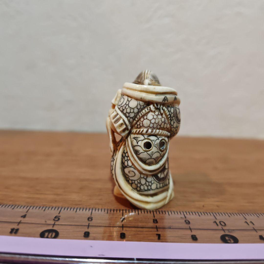 時代提物 七福神根付 天然素材 在銘【毘沙門天】高さ約4.8cm 重さ約32ｇ