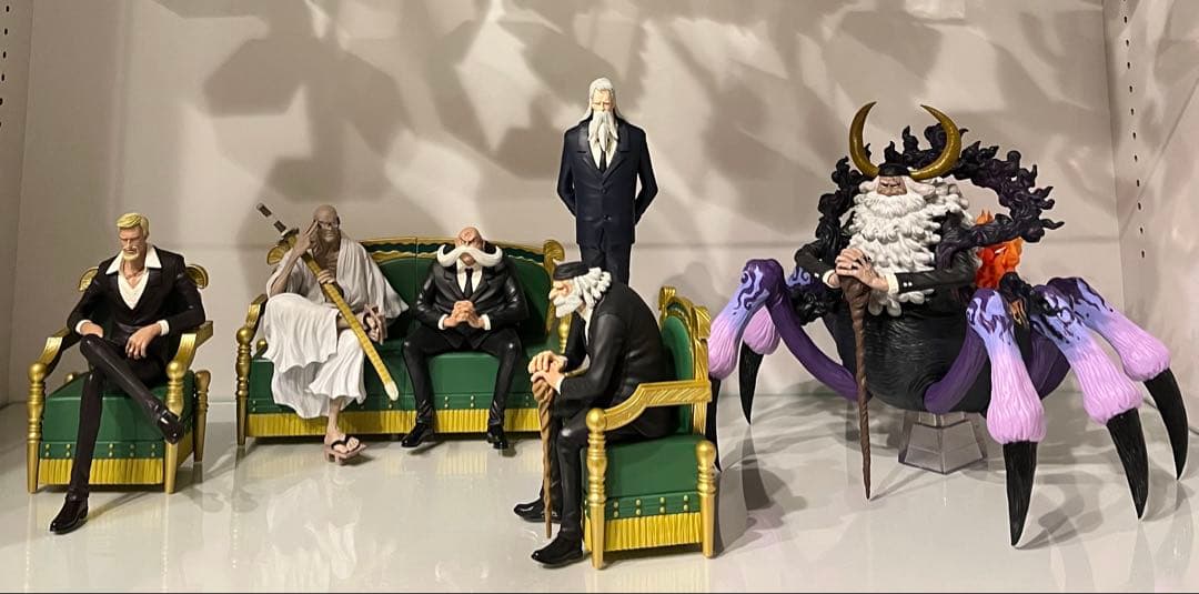 ワンピース　フィギュア　一番くじ　五老星＋ラストワン賞　サターン聖