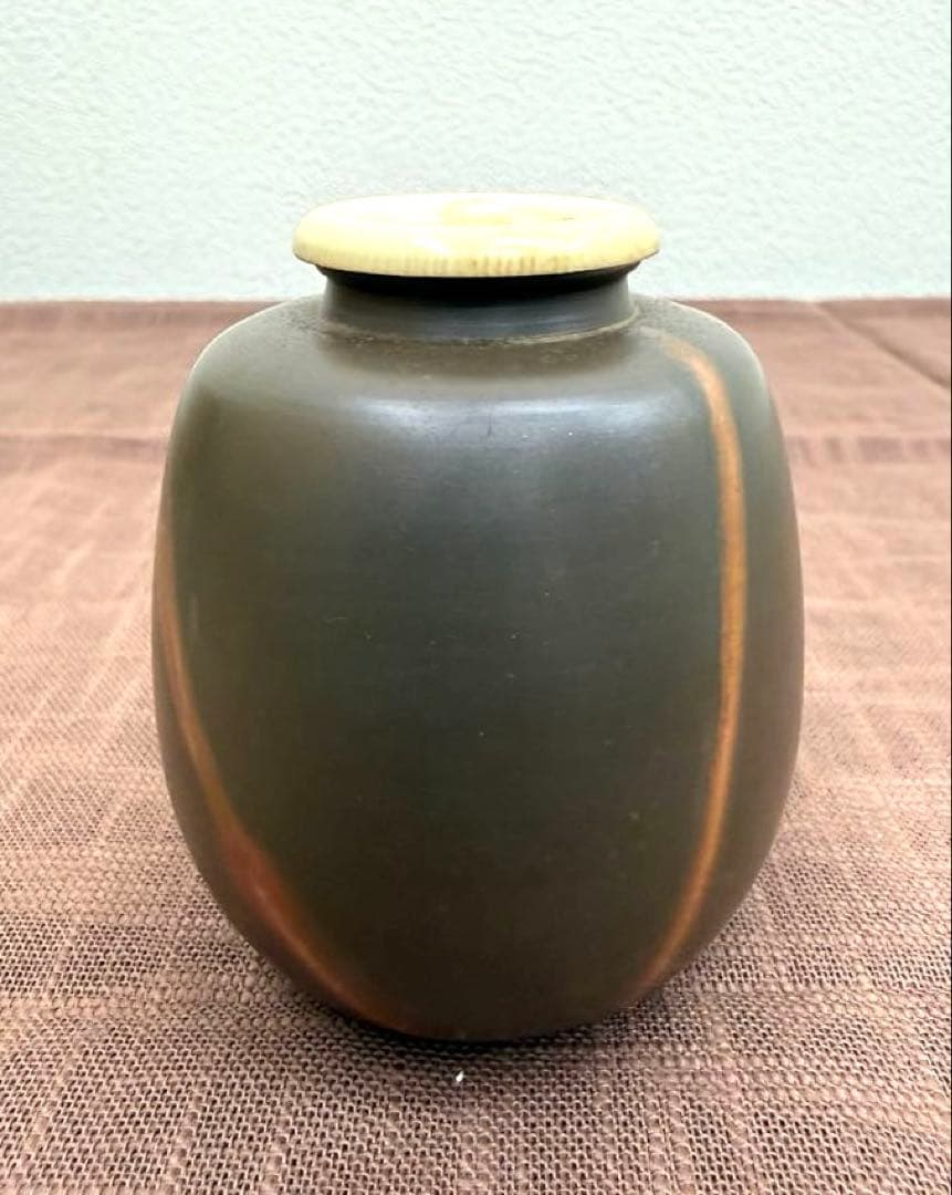 小西陶古　備前茶入　共箱　笹蔓緞子　備前焼　伊部　美品