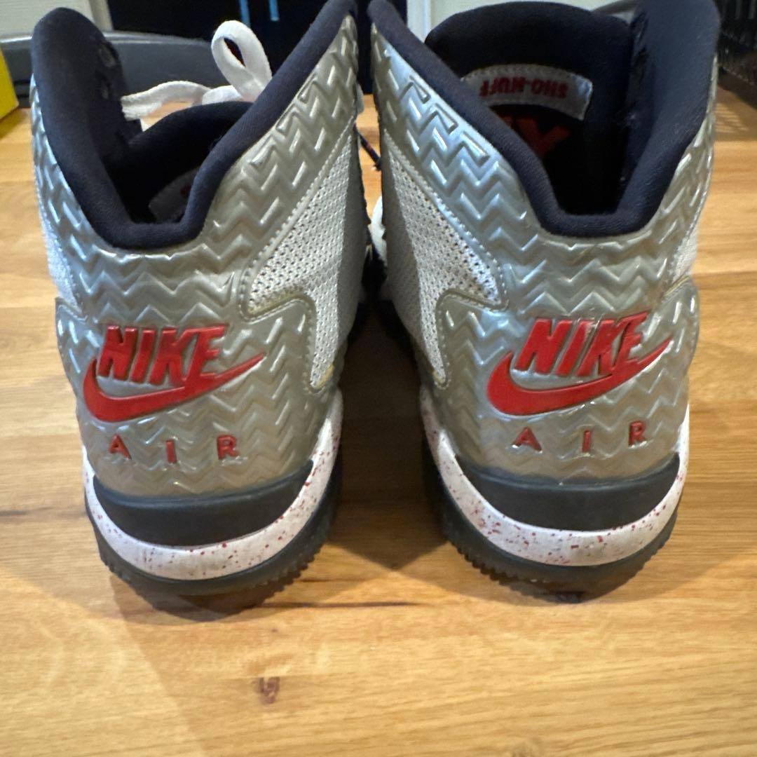 Nike Air Jordan シューズ ホワイト/シルバー/レッド