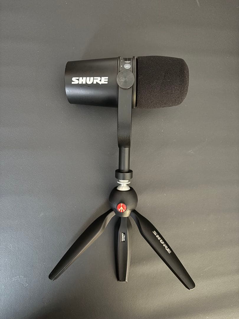 SHURE MV7 ダイナミックマイク【美品・スタンド付】