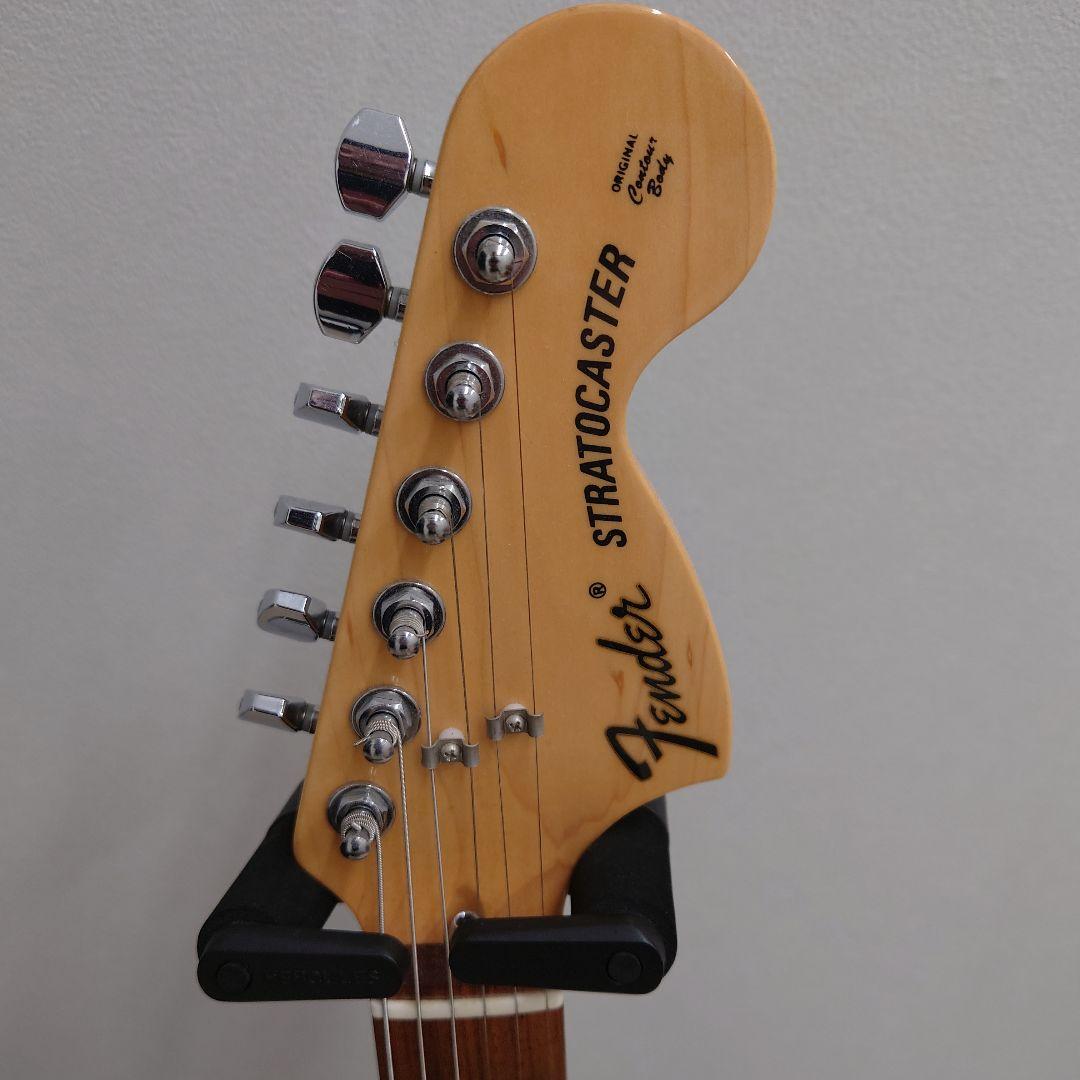 ギター Fender Japan Traditional 70 Stratocaster