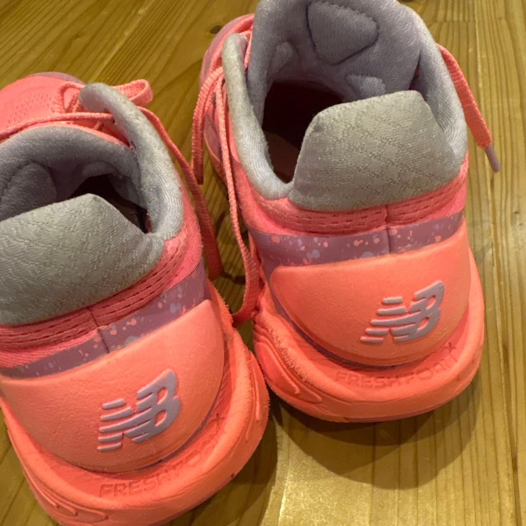New Balance バスケットボールシューズ ピンク