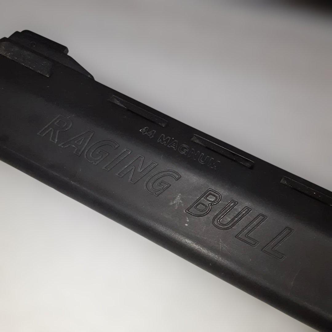 マルシン トーラス レイジングブル 44マグナム 8mmBB ガスガン