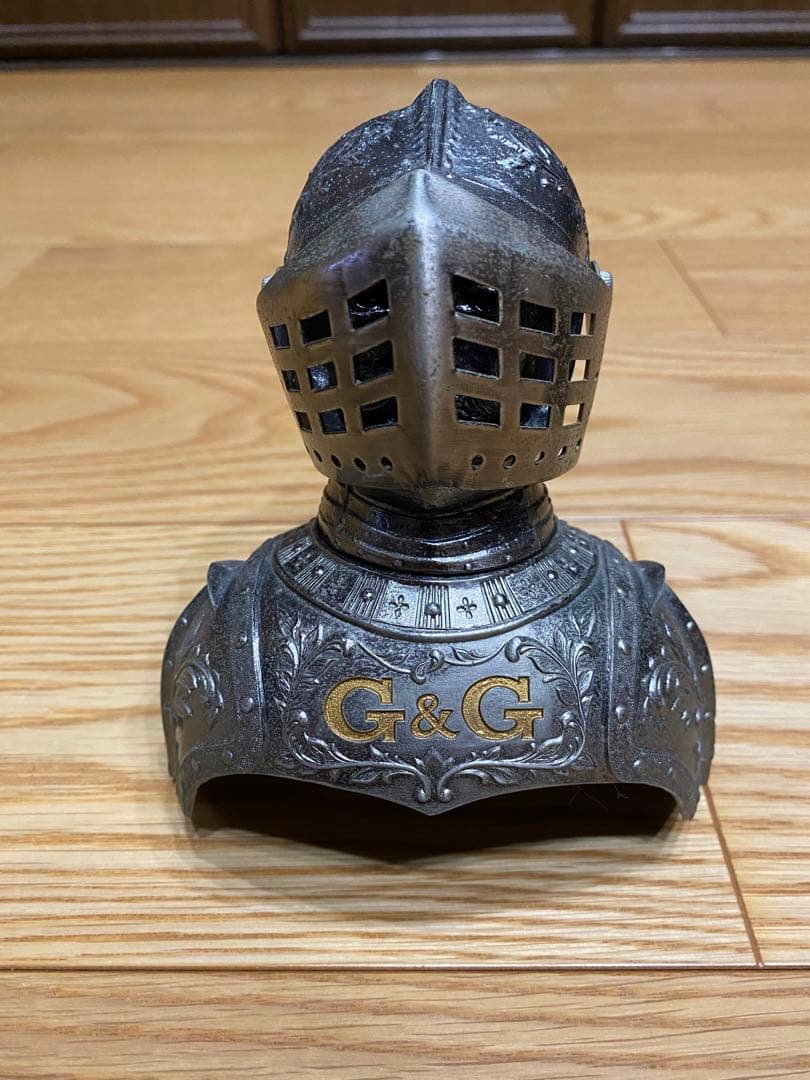 ニッカウイスキー　G&G兜鎧　サントリーオールド