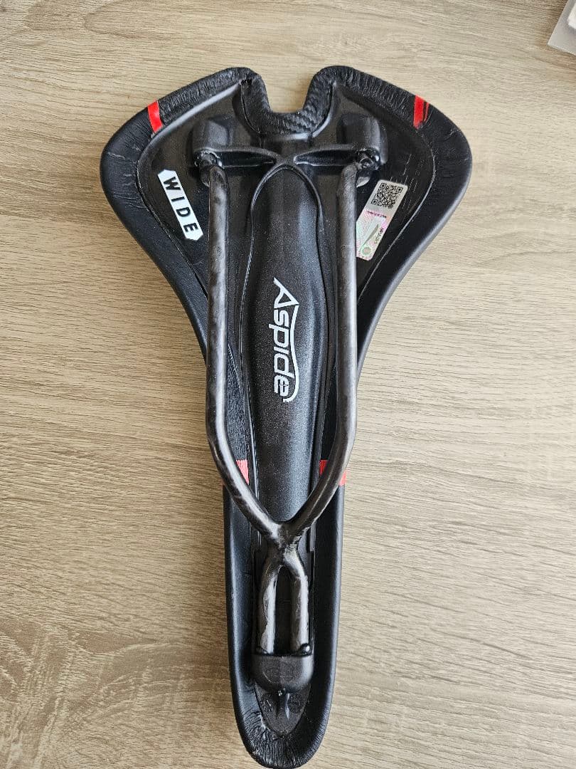 サンマルコ アスピデ カーボンFX オープンフィット ブラック ワイド サドル