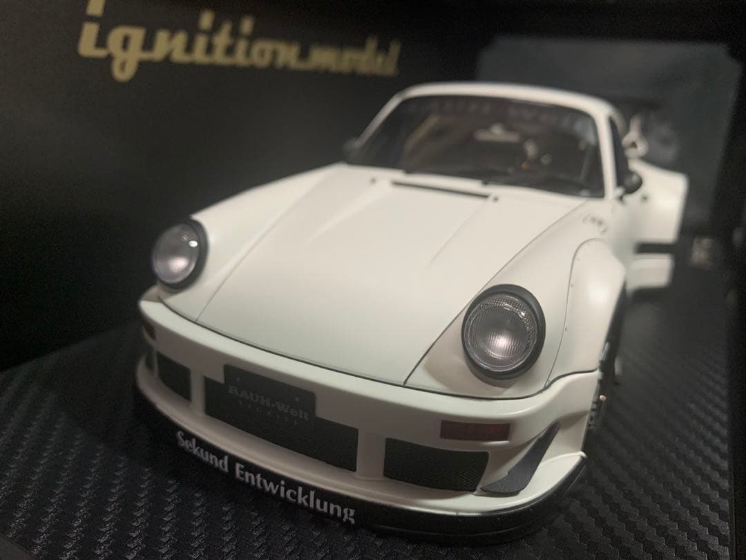 ミニカー IG3696 1/18 RWB 930 Matte White