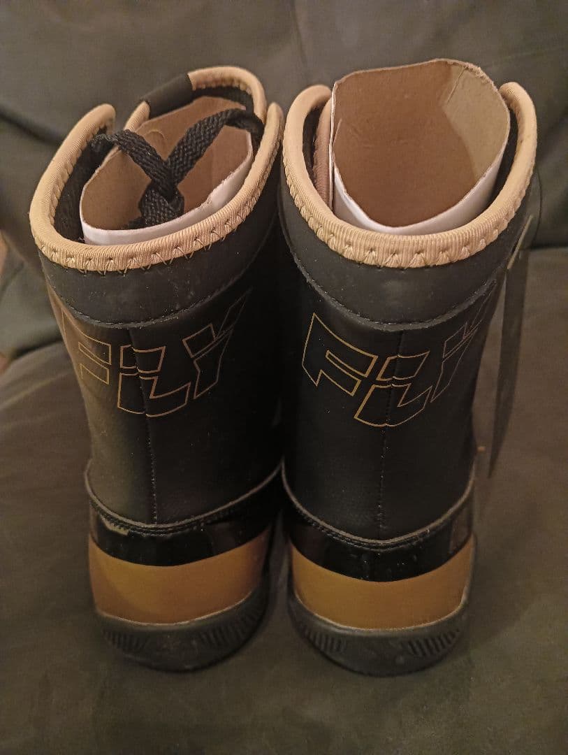 ＦＬY フライ　ボクシングシューズ　　新品未使用 タグ箱付き