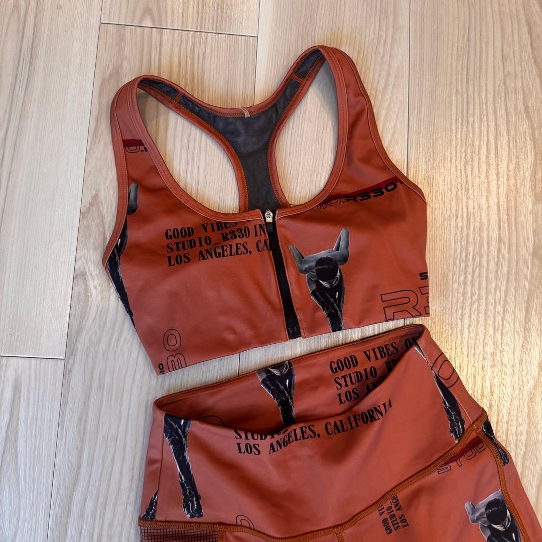 Studio R330 トレーニングブラ×レギンス セットXSサイズ