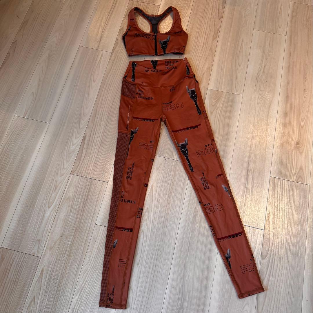 Studio R330 トレーニングブラ×レギンス セットXSサイズ