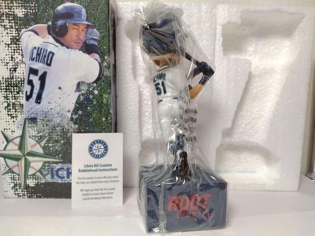 新品　2011 イチロー ヒットカウンターボブルヘッド　球場配布　マリナーズ