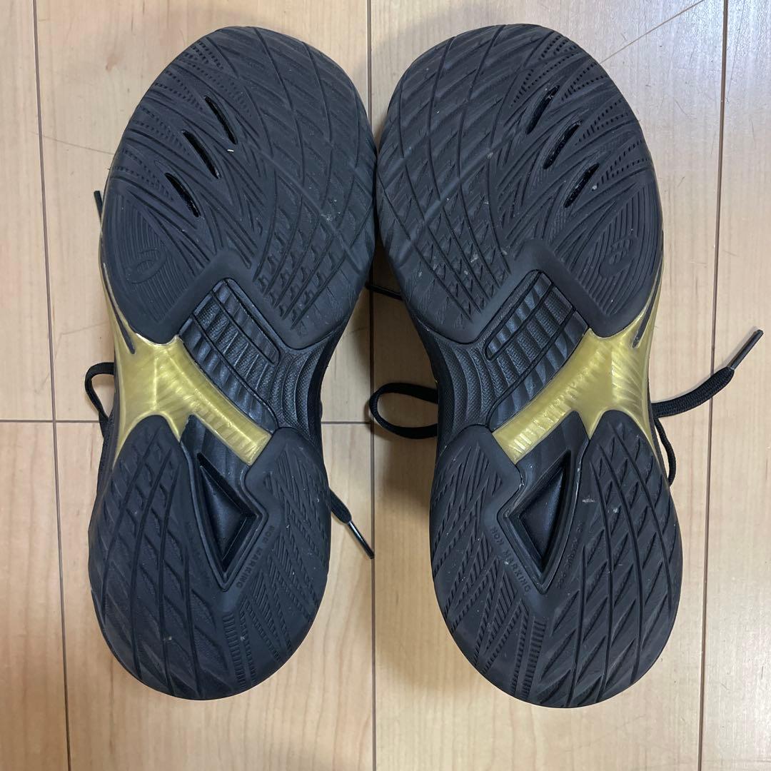 バレーボールシューズ　アシックスV-SWIFT FF 3 LO SO-EXTRA