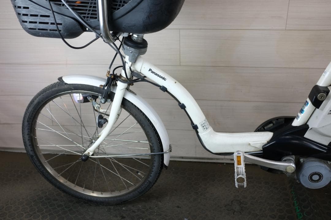 パナソニック ギュット　　20インチ　3段　13.2Ah（5点灯）充電器あり