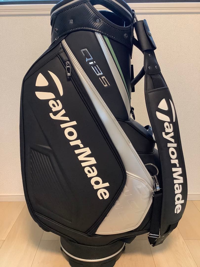 【超美品】Qi35 キャディバッグ　プロ仕様！！
