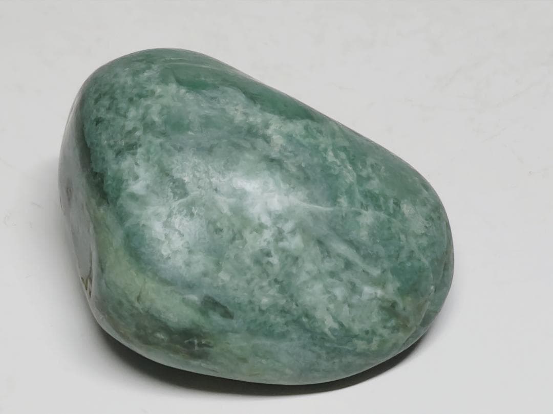 緑塊 43g 翡翠 ヒスイ 原石 鑑賞石 自然石 誕生石 鉱物 鉱石 水石