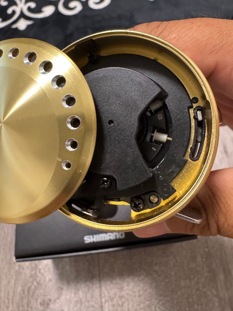 SHIMANO 23カルカッタコンクエストMD300XG シングルハンドル付き