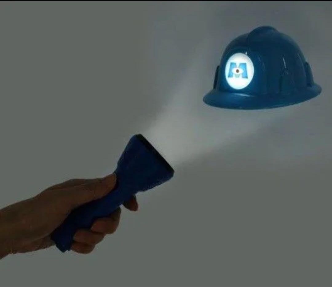 完売品 ディズニー ライド&ゴーシーク モンスターズインク　ライト ヘルメット