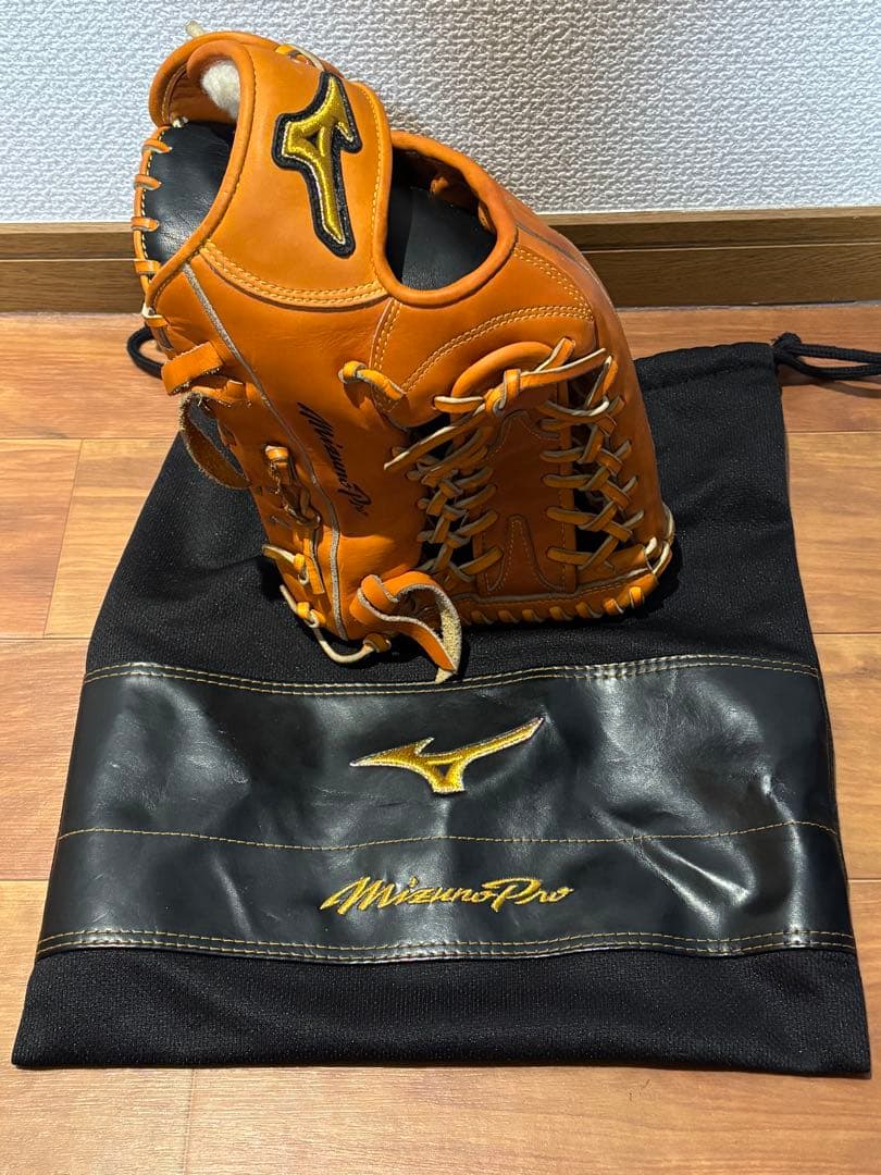 ミズノプロ軟式外野手用グラブ　匿名配送　オレンジ　型付け済み