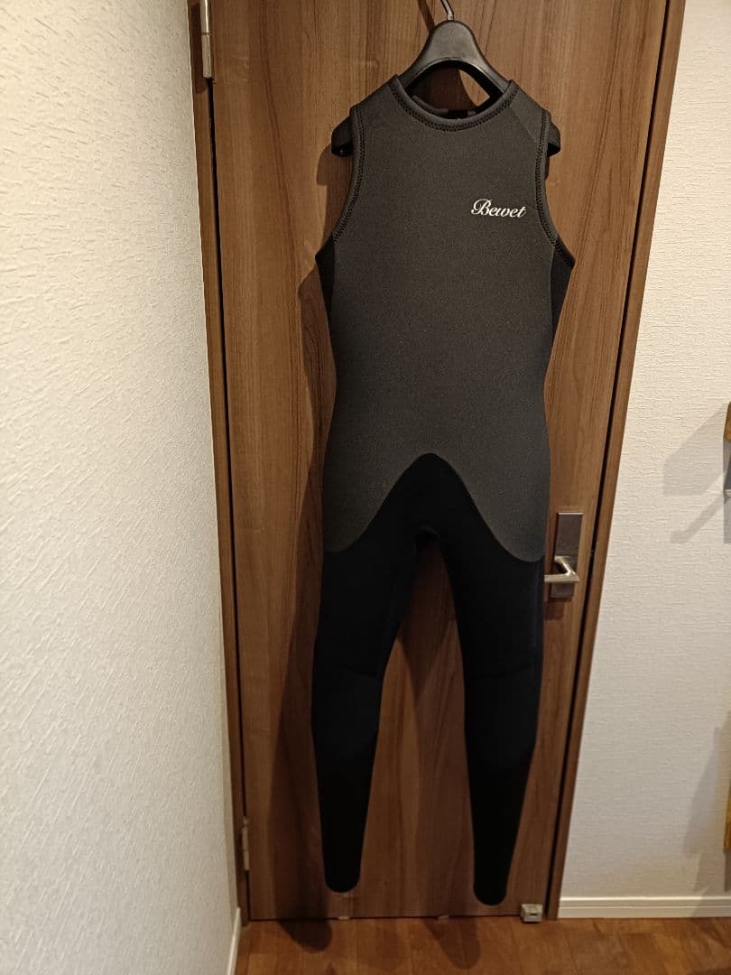 Gabby限定。bewet ロングジョン