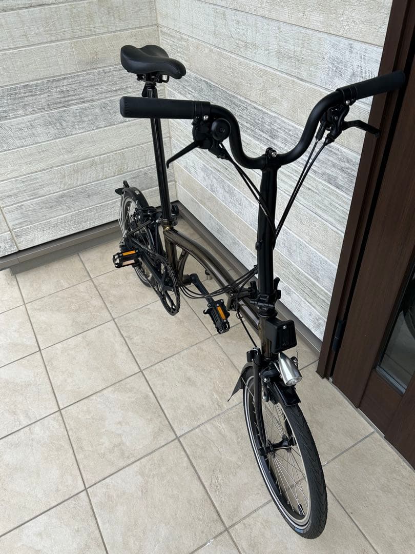 ブロンプトンm6l ブラックラッカー　2025モデル