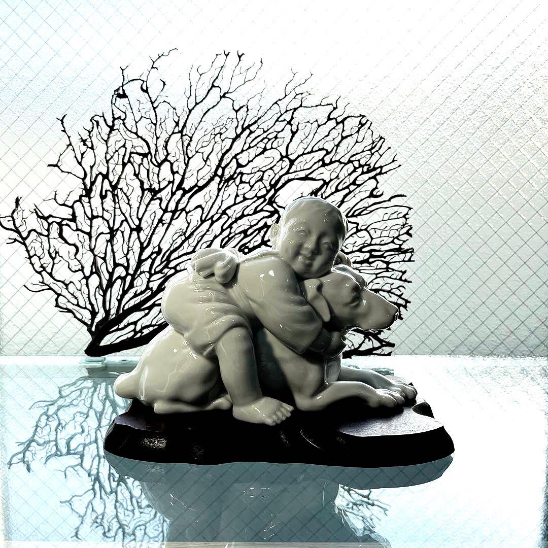 骨董　超希少　深川製磁 童子と犬 犬 子供と犬の戯れ 置物 宮内庁御用達