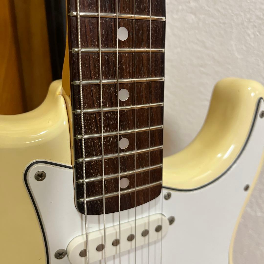 Squier CST-30 ストラトキャスター