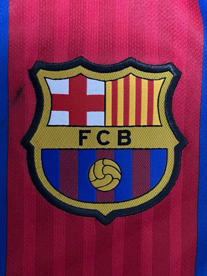 【新品・未使用・紙タグ付】バルセロナ　メッシ　ユニフォーム
