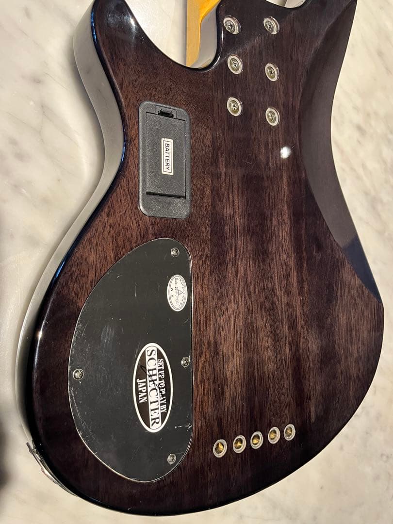 Schecter Diamond Series Elite-5 5弦ベース