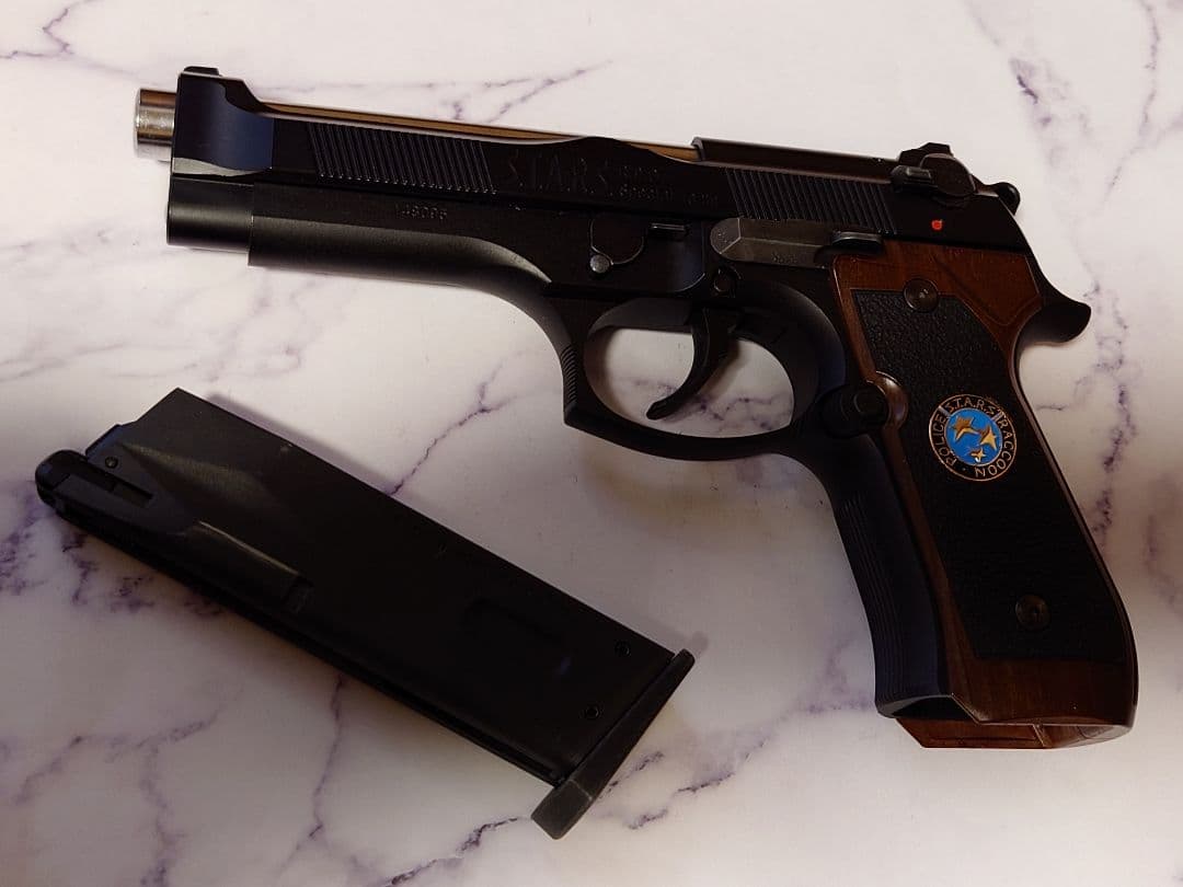 ガ*ム様 サムライエッジ M92F/S.T.A.R.S.カスタム ジルバレンタイ