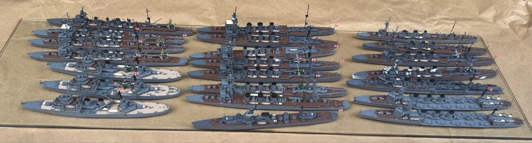 TYPE-A 戦艦プラモデル　完成品　ガラスショーケース付き！