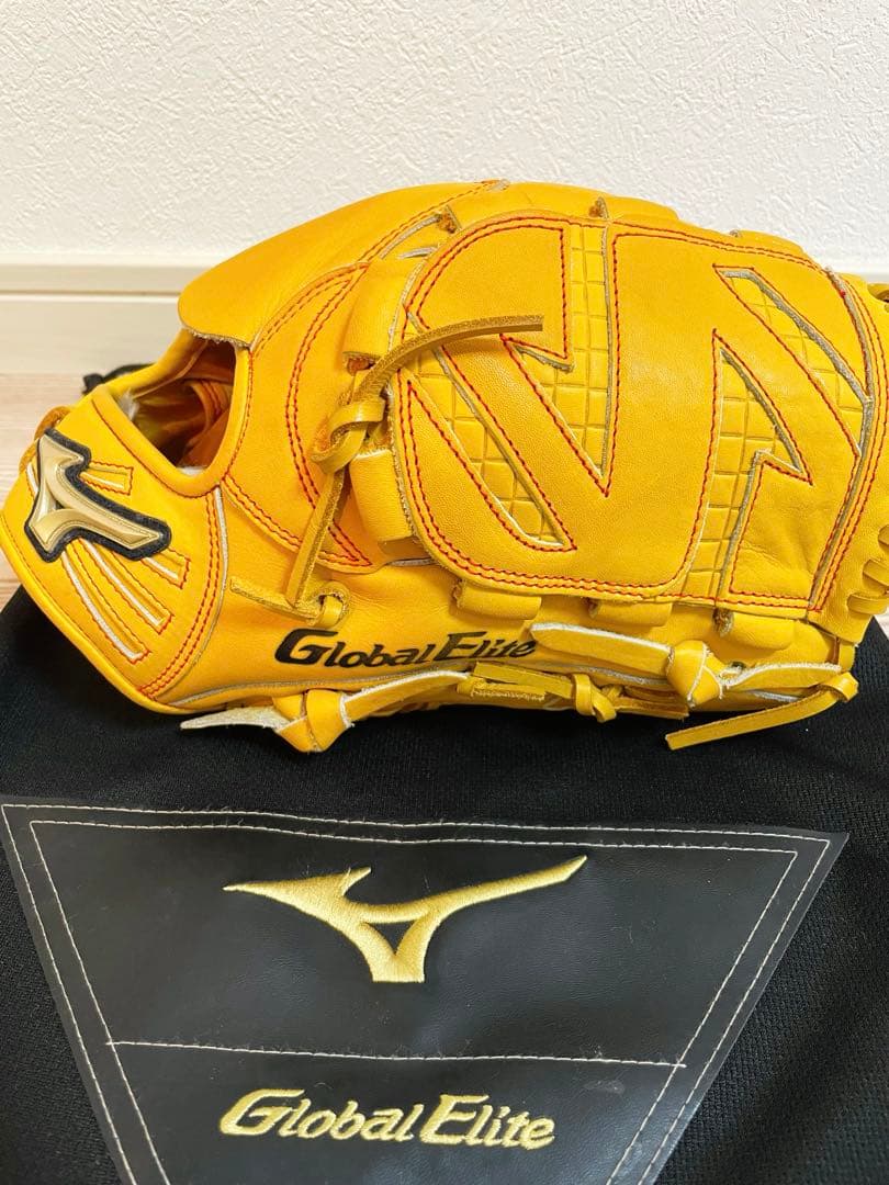 投手用　ミズノ　Global Elite 軟式グローブ 収納袋付き