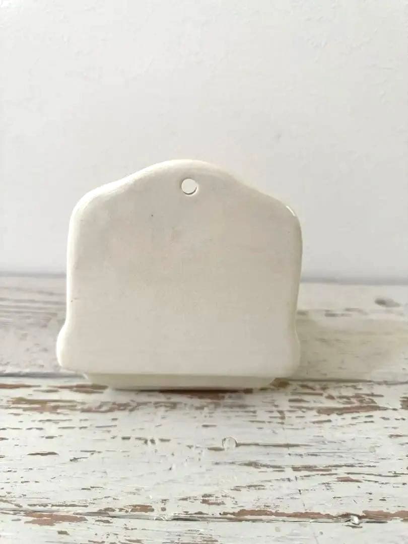 アンティーク 花籠柄の陶器製 ソープディッシュ