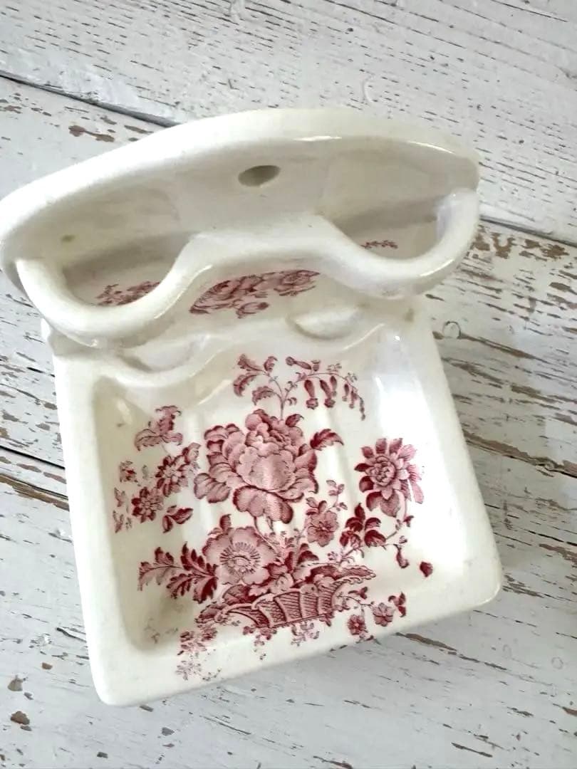 アンティーク 花籠柄の陶器製 ソープディッシュ