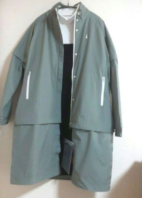 再再再値下げ新品 マンシングウェア レインワンピースLL　収納袋付　カーキ